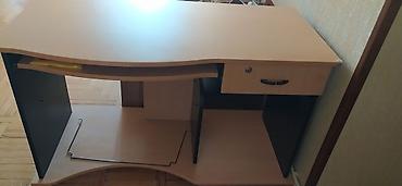 mdf metbex mebelleri: Kompyuterish masası satılır.Ayaqlari tekerlidir — 2