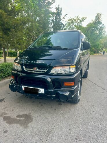 Mitsubishi: Mitsubishi Delica: 2003 г., 3 л, Автомат, Бензин, Минивэн