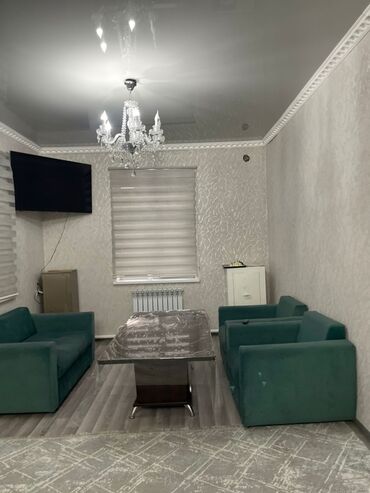 Продажа домов: Продаётся двухэтажный дом с благоустроенным двором и большим навесом — 11