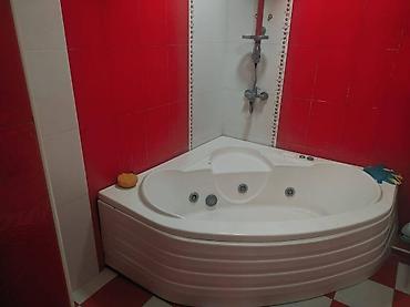 hamam kalonkası: Künc yerləşimli hidromassajlı vann (jacuzzi) – akril materialdan — 1