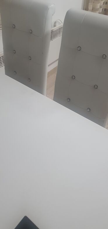 Setovi stolova i stolica: Sto i 4 stolice na prodaju na lalafo.rs — 8 Setovi stolova i stolica: Sto i 4 stolice na prodaju — 8