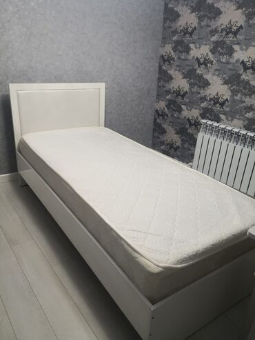 две кровати с матрасами: Односпальная Кровать, Новый