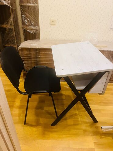 Yataq otağı dəstləri: ✅ bir neferlik partalar + stullar 12 eded partadi + 18 dene oturacaq