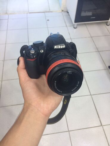фотоаппарат samsung в Азербайджан | Фотоаппараты: Nikon D3100 bir tək spiçka açan xarabdi işiğin özü işləyir sadəcə