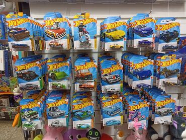 киндер сюрприз цена бишкек: Продаю оригинальные машинки хот виллс hot wheels на фото указаны