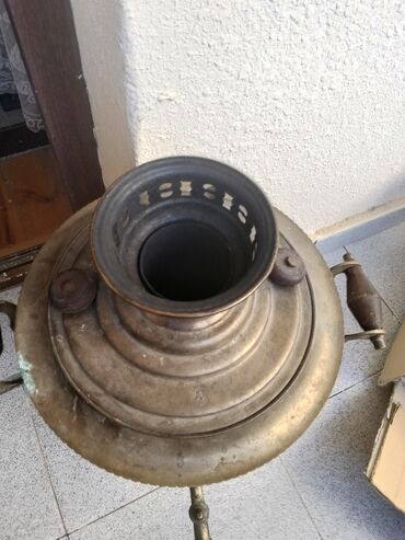 вазы из богемского стекла: Məhsul: Antik pirinç samovar Təsvir: - Klassik, köhnə rus tipli