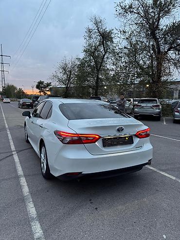 Toyota: Toyota Camry: 2021 г., 2.5 л, Вариатор, Гибрид, Седан — 11