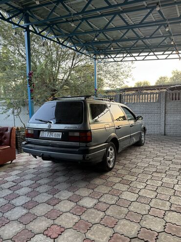 шины для сапок: Volkswagen Passat Variant: 1990 г., 1.8 л, Бензин, Универсал