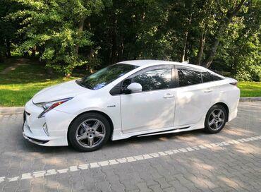 таёта раум: Toyota Prius: 2016 г., 1.8 л, Автомат, Гибрид, Седан