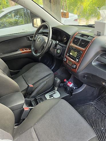 Kia: Kia Sportage: 2 l | 2007 il Krossover — 2