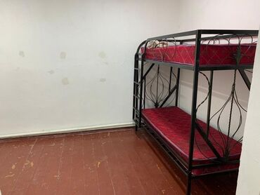 продаю дом в центре бишкека: 82 м², 3 комнаты, Бронированные двери, Кондиционер, Парковка