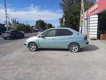 авто корея бишкек: Toyota Platz, седан, голубой цвет. Кузов: - 4 двери, компактный седан