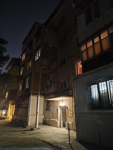 суточный квартира токмок: Bakı, 3 otaqlı, Köhnə tikili, m. Azadlıq Prospekti, 35 kv. m