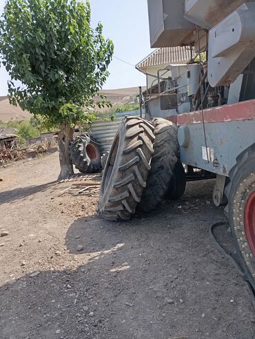 barter yük maşını: Traktor Belarus (MTZ) 1221, 2012 il, 92 at gücü, motor 9.9 l, İşlənmiş