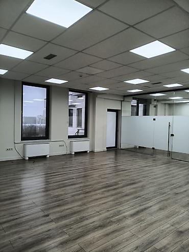 Аренда офисов: Аренда офисов, 404 м², В бизнес центре, 1 линия — 20