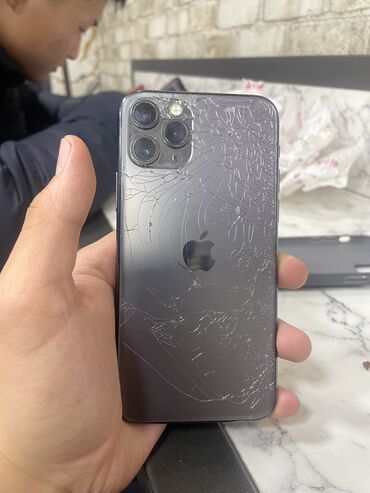 Apple iPhone: IPhone 11 Pro, Б/у, 256 ГБ, Зеленый, Чехол, 77 % — 6