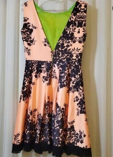 Ziyafət donları: Donlar 1-2defe geyinilmeyib Bir necesin goturene munasib qiymete 10 — 5