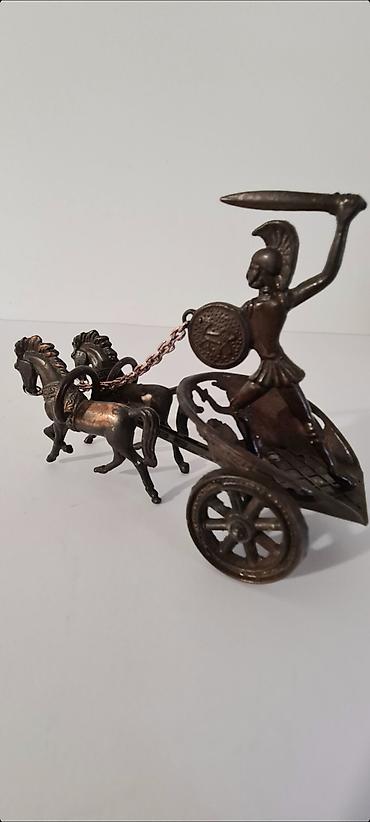 Figure: ▪︎ Prodajem staru dekorativnu metalnu (bronza) figuru-rimski ratnik u — 1