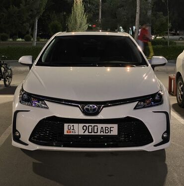 Toyota: Toyota Corolla: 2024 г., 1.8 л, Вариатор, Гибрид, Седан