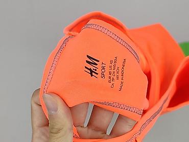 uzywane majtki: H&M Sport, Top damski, rozmiar XS w lalafo.pl — 4 uzywane majtki: H&M Sport, Top damski, rozmiar XS — 4