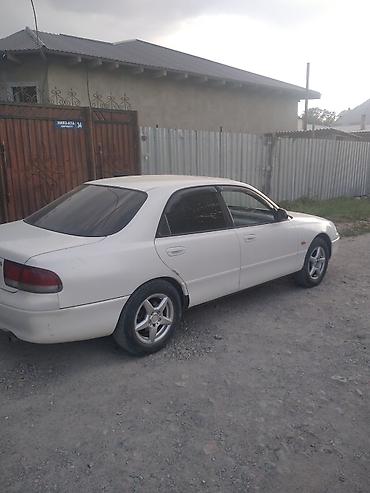 мазла: Mazda 626: 1992 г., 1.8 л, Механика, Бензин, Седан — 3