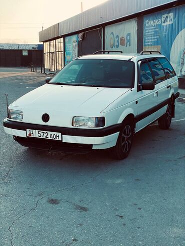 Volkswagen: Volkswagen Passat: 1990 г., 1.8 л, Механика, Бензин, Универсал