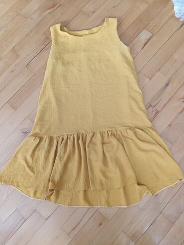 Dəstlər, kostyumlar: Qadın geyimləri dəsti – 3 ədəd 1) Qırmızı qısa don: - Klassik düz — 19