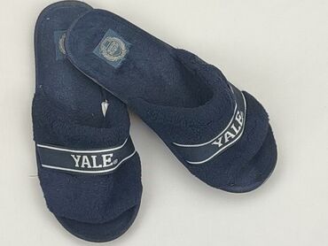 north face kapcie: Slippers 23, Used