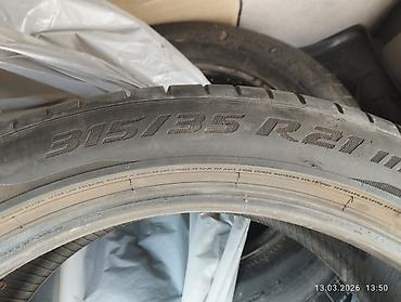 Шины: Комплект шин для кроссоверов/седанов с разноширокими размерами на 21" — 3