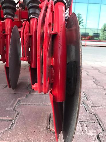 Другие сеялки: Сеялка зернотравянная серии pertum . Сеялка может использоваться как — 8