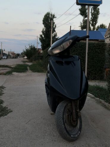 двигатель от мопеда: Тип скутера Honda, 50 куб. см, Бензин, Б/у
