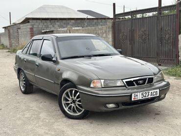 Daewoo: Daewoo Nexia: 2004 г., 1.6 л, Механика, Бензин, Седан