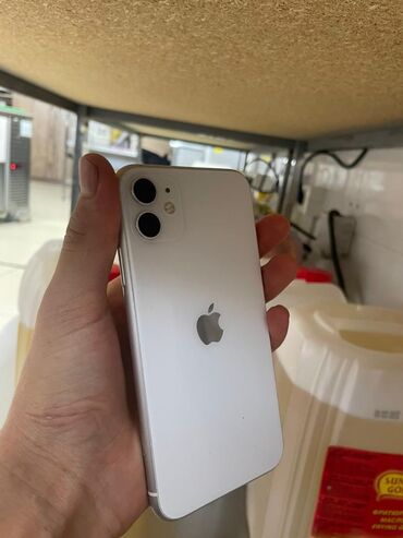 часы appl: IPhone 11, Б/у, 128 ГБ, Белый, Зарядное устройство, Защитное стекло, Чехол, 85 %