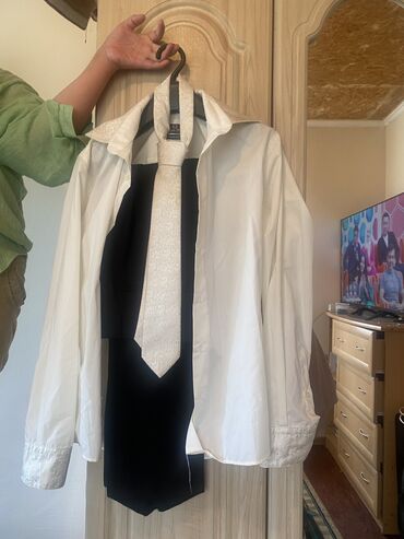 мужской малиновый пиджак: Костюм XL (EU 42), цвет - Черный