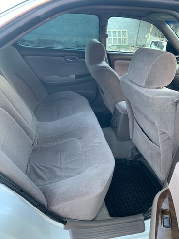 Nissan: Nissan Laurel: 2002 г., 2 л, Автомат — 13