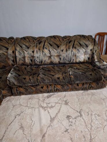 черный кожанный диван: Угловой диван, цвет - Черный, Б/у