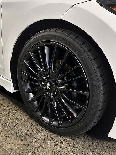 2 gr: Комплект легкосплавных дисков Hyundai, черные, многоспицевые. Трещин и — 1