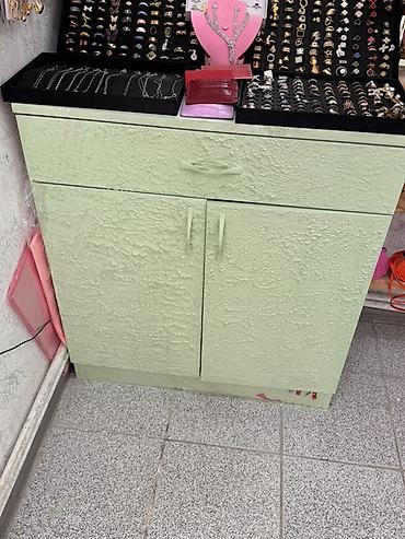 Butik avadanlıqları və vitrin mebeli dəsti - Şüşə vitrinli kassalı lalafo.az -da Butik avadanlıqları və vitrin mebeli dəsti - Şüşə vitrinli kassalı