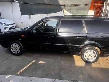 Volkswagen: Volkswagen Passat: 1990 г., 1.8 л, Механика, Бензин, Универсал — 3