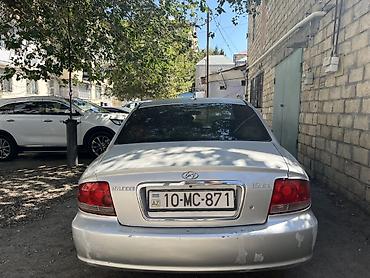 Hyundai: Hyundai Sonata: 2 l | 2003 il Sedan — 5