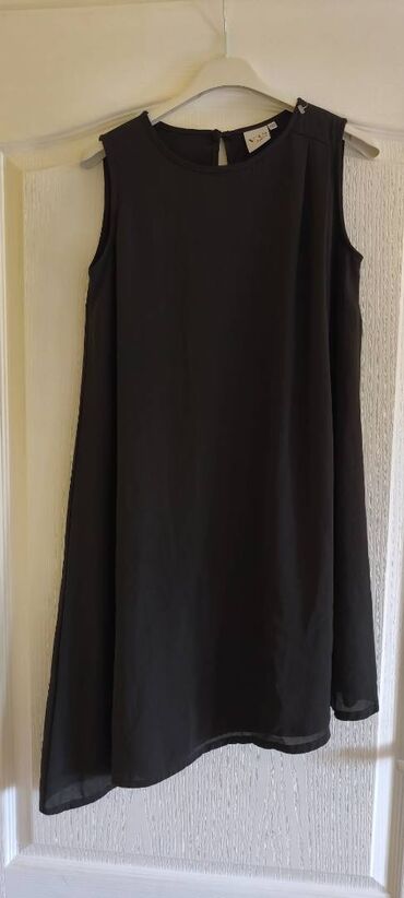 Ostala ženska odeća: Sve sa slika za 2000 din. Bodi je crne boje, velicina L, moze i kao S — 3