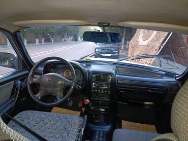 QAZ: QAZ 3110: 2.4 l | 2003 il 182000 km Sedan — 7