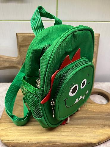 hello kitty: Детский рюкзак для садика, зелёный с динозавриком Цена: 700 сом — 2