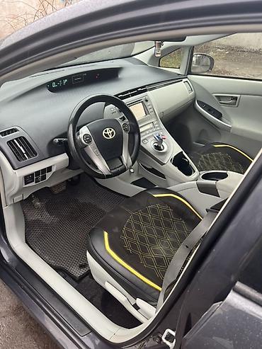 Toyota: Toyota Prius: 2013 г., 1.8 л, Вариатор, Гибрид, Хэтчбэк — 9