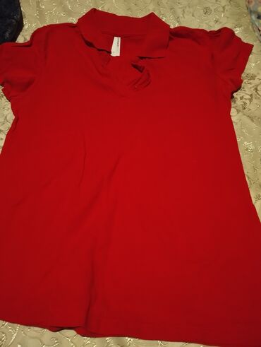 Ziyafət donları: Məhsul paketi: ayaqqabı və geyim 1) Qırmızı idman ayaqqabıları - — 11