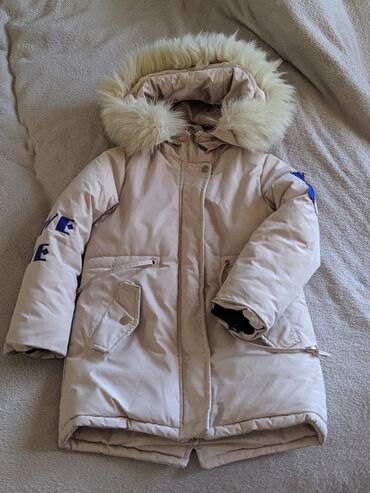 детская зимняя парка: Зимняя куртка на 5-7 лет, рост 116 см. Ватсап активен