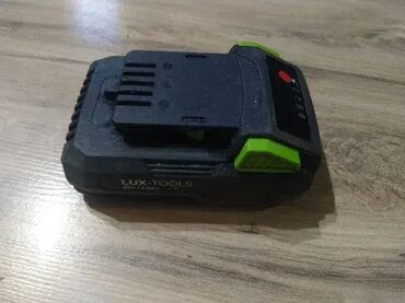 Ostali alati i mašine: Prodaju se posebno. Ispravno LuxTools AK-20/2.0max. 20V 2.0Ah 40Wh — 9