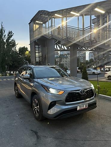 тоета: Toyota Highlander: 2022 г., 2.5 л, Автомат, Гибрид, Кроссовер — 2
