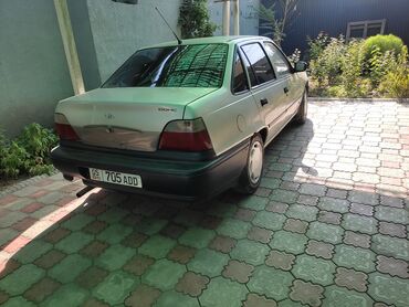 купить машину без первоначального взноса: Автомобиль Daewoo Nexia в кузове седан, 15 об 16 клапан матор каропка