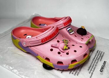 Sandale i japanke: 10 ZDA Crocs x SpongeBob Partick Pink Zbirateljski Crocs x SpongeBob